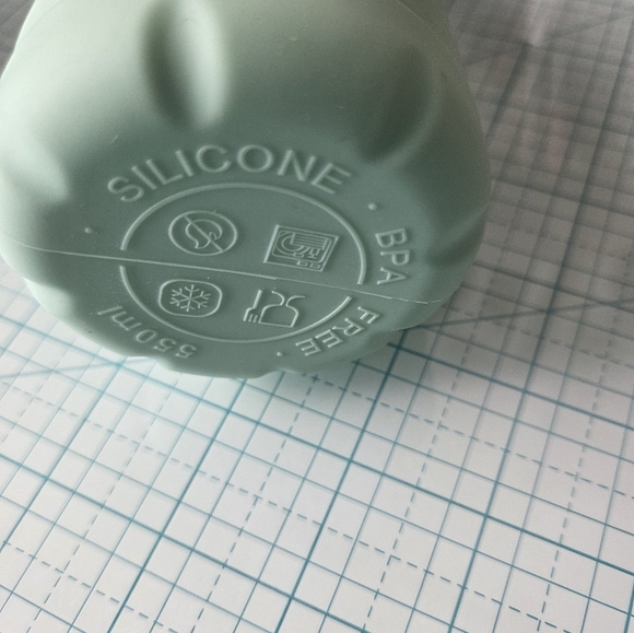 Mint Green NEW Collapsable Water Bottle - Picture 2 of 4